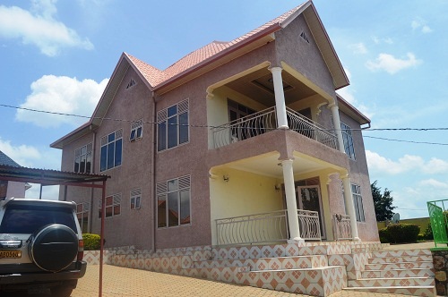 A HOUSE OF 7 SELF CONTAINED BEDROOMS FOR SALE AT GACURIRO